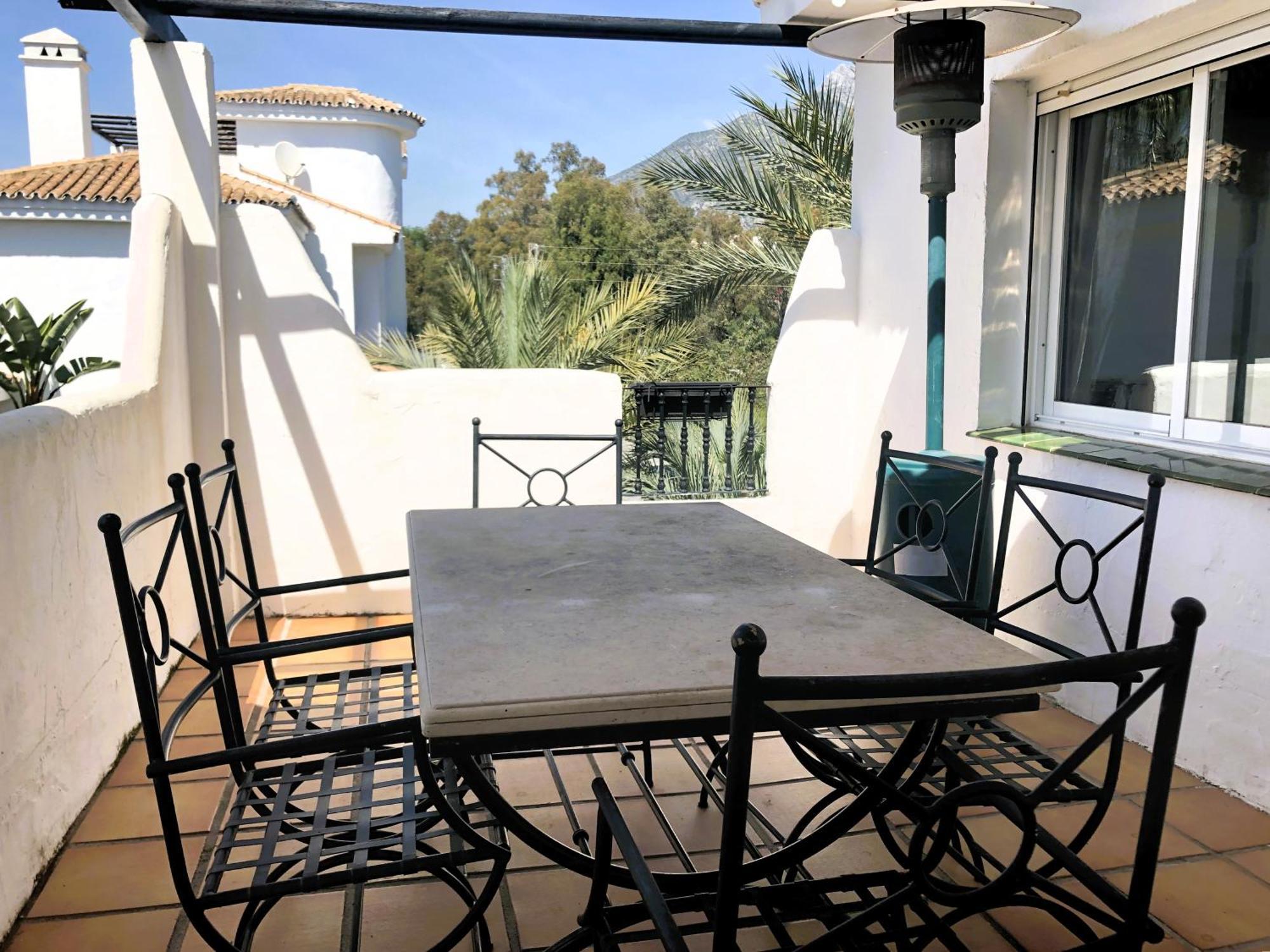 Y Casas Serinamar- Banús, * Marbella