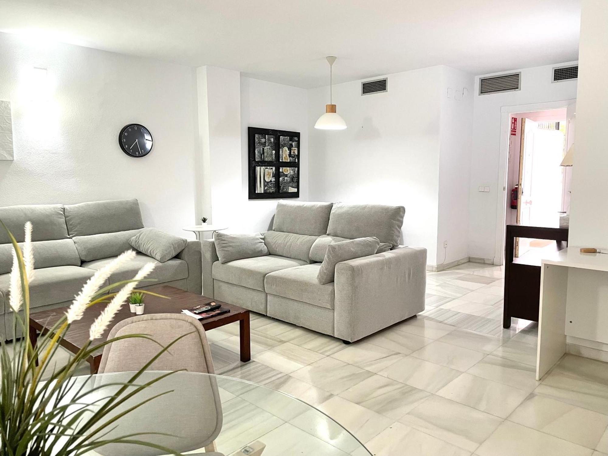Y Casas Serinamar- Banús, Marbella
