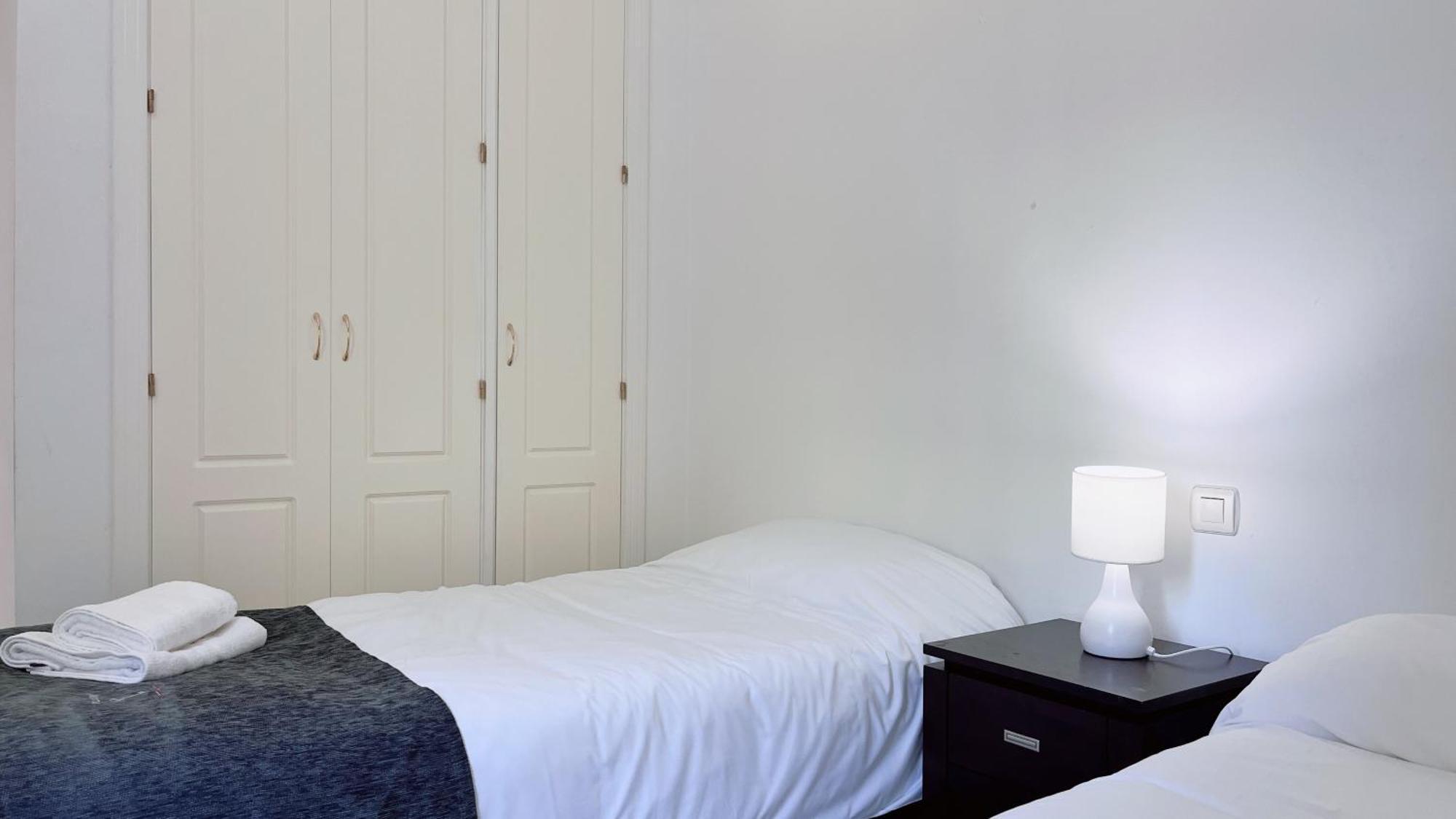 Apartamento Y Casas Serinamar- Banús,