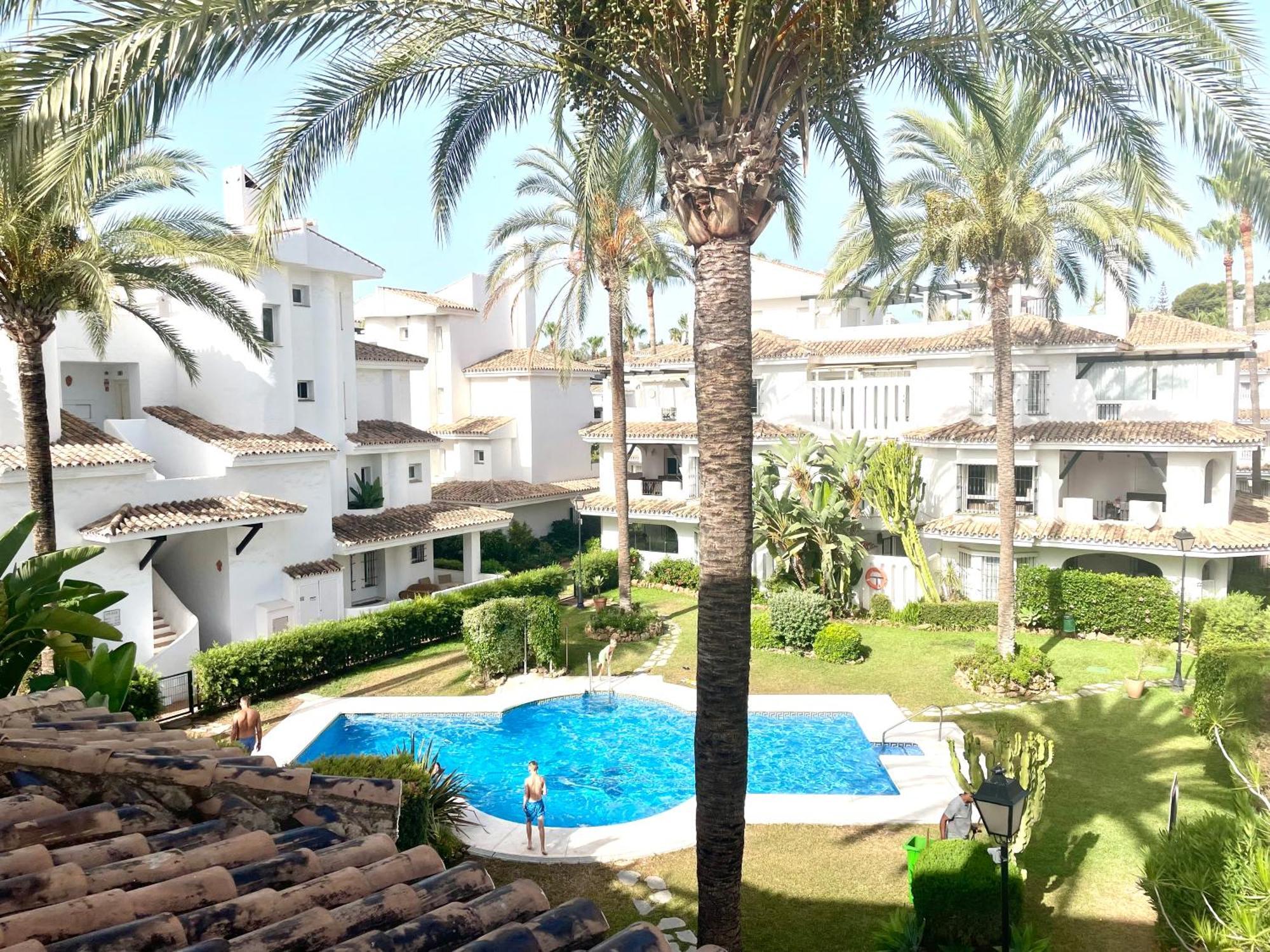 Apartamento Y Casas Serinamar- Banús, Marbella